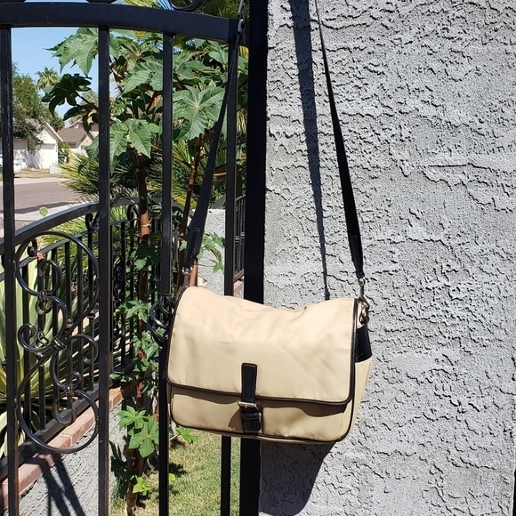 COACH UNISEX MASSAGER BAG‎ - Picture 1 of 11